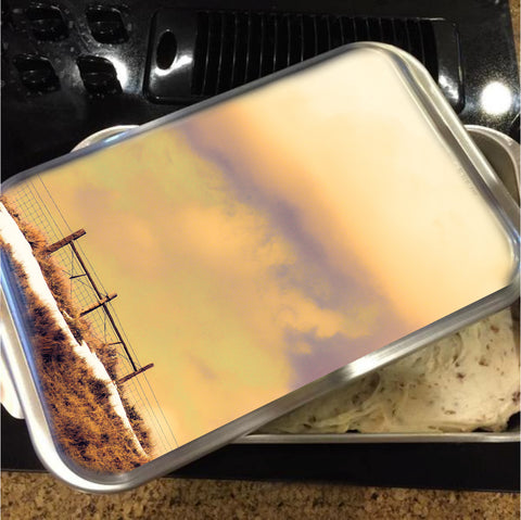 North Gate to Sunset Cake Pan with Lid