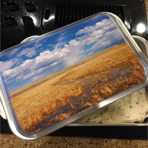 Amber Waves Of Gold Cake Pan with Lid