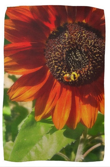 https://www.amandasmithwesternart.com/cdn/shop/products/Autumn_Sunflower_and_Bumble_Bee_dba3a67e-5e27-4eeb-a72d-7cffc0f45dc1_grande.jpg?v=1571439049