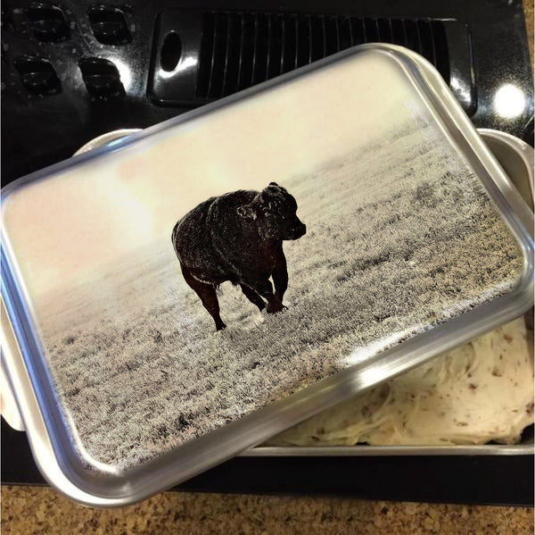 Bull After Ice Storm Cake Pan with Lid