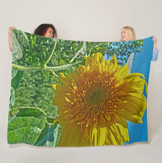 Candy Tuft Sunflower Fleece Blanket