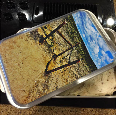 Dry Desert Fenceline Cake Pan with Lid