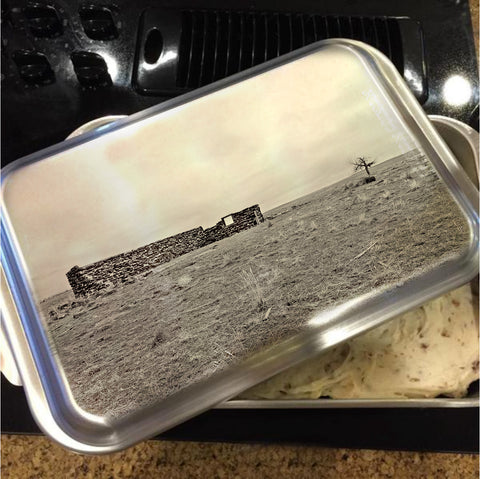 Homestead and Tree Cake Pan with Lid
