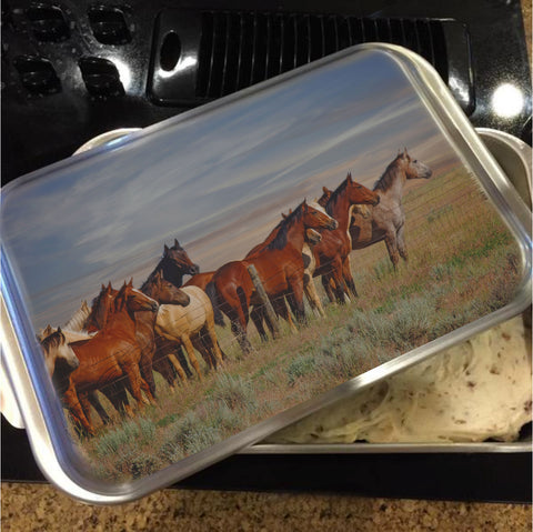 Over The Fenceline Cake Pan with Lid