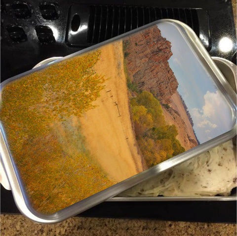 Powder River Fence Cake Pan with Lid