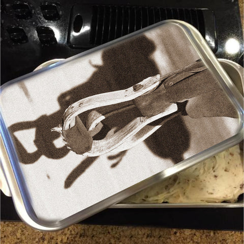 Shadow of the West Cake Pan with Lid