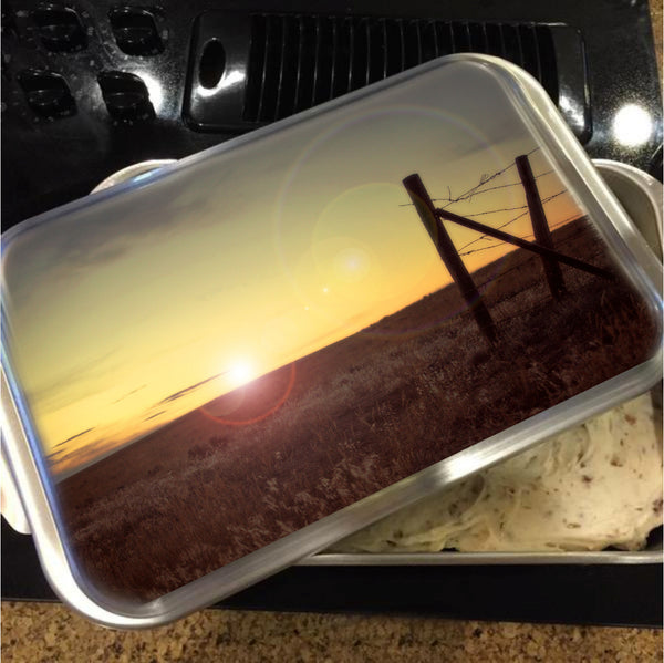 Sunset on the Prairie Cake Pan with Lid