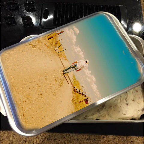 That Dusty Road Cake Pan with Lid
