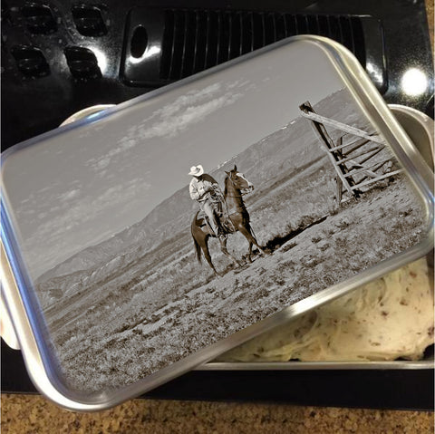 Those Wild Montana Skies Cake Pan with Lid