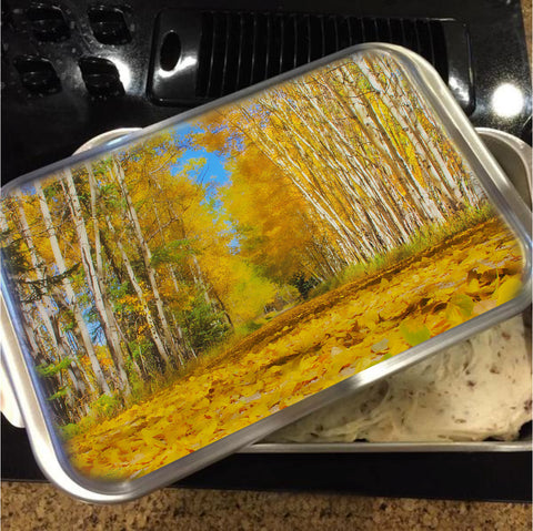 Yellow Leaf Road Cake Pan with Lid